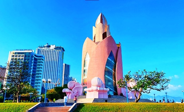 Tham quan địa điểm du lịch tháp Trầm Hương Nha Trang 2023